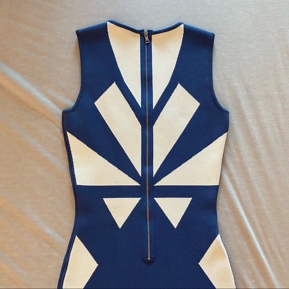 BCBGMaxAzaria | Evinna Geometric Bodycon Dress - Blue / White | Size XXS - Picture 6 of 14